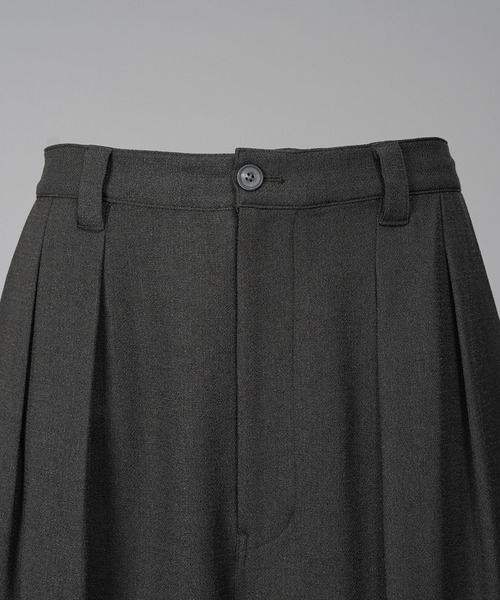 MAISON SPECIAL(メゾンスペシャル)の「《UNISEX》Dryamundsen Prime-Wide Three-tuck Balloon Pants/ドライアムンゼンプライムワイド3タックバルーンパンツ【MAISON SPECIAL/メゾンスペシャル】■セットアップ対応■(その他パンツ・メンズ・チャコールグレー/ブラック/アイボリー・2/1/0)」の11枚目の写真