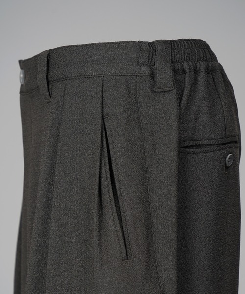 MAISON SPECIAL(メゾンスペシャル)の「《UNISEX》Dryamundsen Prime-Wide Three-tuck Balloon Pants/ドライアムンゼンプライムワイド3タックバルーンパンツ【MAISON SPECIAL/メゾンスペシャル】■セットアップ対応■(その他パンツ・メンズ・チャコールグレー/ブラック/アイボリー・2/1/0)」の12枚目の写真