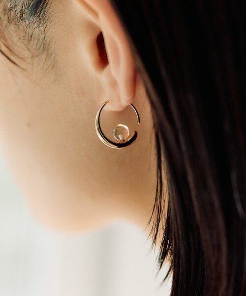 ear PAPILLONNER(イアパピヨネ)の「グラデクレイドルピアス(ピアス(両耳用)・レディース・ピンク・FREE)」の7枚目の写真