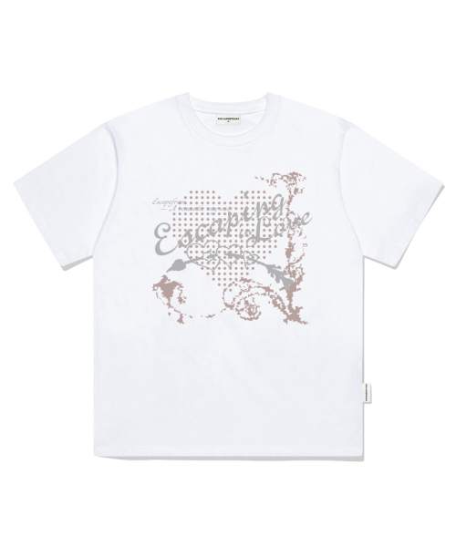 ESCAPEFROM(エスケープフロム)の「イースケイピングインラブプリントオーバーサイズ半袖Tシャツホワイト(Tシャツ/カットソー・レディース・その他・SMALL/MEDIUM/LARGE)」の1枚目の写真