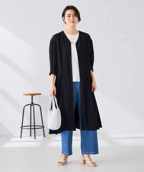 a.v.v(アーヴェヴェ)の「【洗える】カラーレスシャツワンピース(ワンピース・レディース・カーキ/ブラック・38/40)」の16枚目の写真