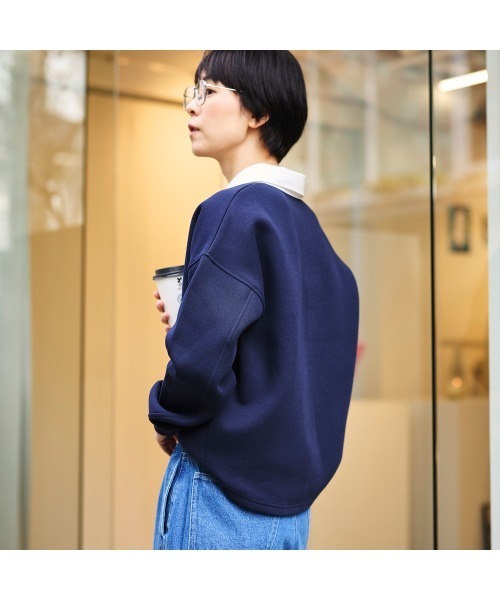 COMMON+HAUS(コモンハウス)の「スキッパーダンボールスウェット(スウェット・レディース・トップグレー/アイボリー/ネイビー・FREE)」の12枚目の写真