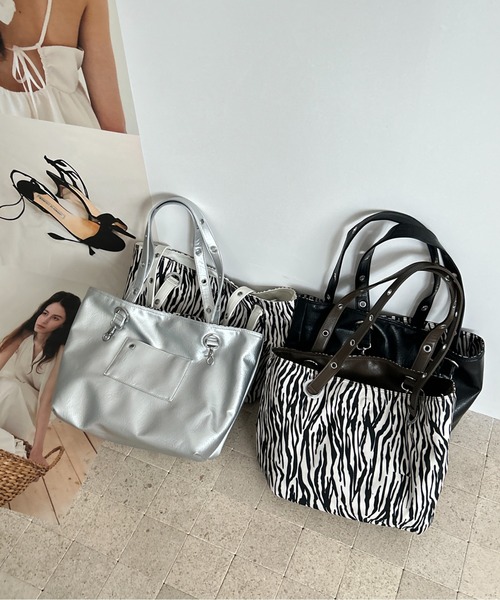FINEnough(ファインナフ)の「リバーシブルハトメ使いトートバッグ(ショルダーバッグ・レディース・ホワイト/シルバー/ブラック/ブラウン・FREE)」の11枚目の写真