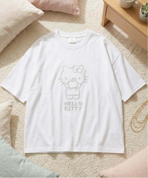 sanrio(サンリオ)の「【SANRIO/サンリオ】キャラクタープリント 半袖WIDEシルエットTシャツ(HELLO KITTY/ハローキティ)(Tシャツ/カットソー・レディース・オフホワイト/ブラック/ライトピンク/ネイビー・MEDIUM/LARGE)」の1枚目の写真