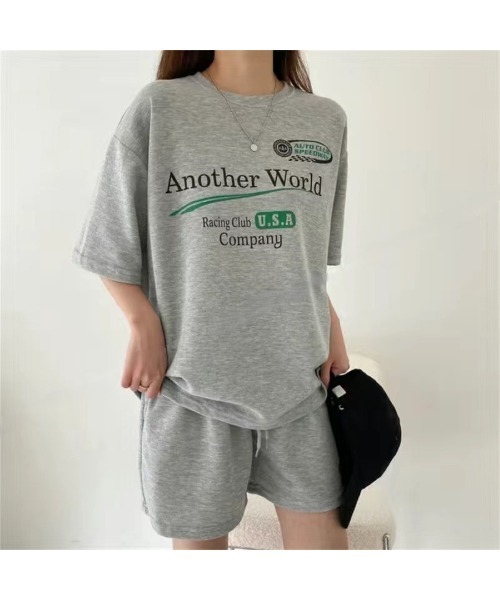 CHEER(チアー)の「RacingプリントTシャツ×ショートパンツSET(セットアップ・レディース・ライトグレー/ブラック/グレー・M)」の3枚目の写真