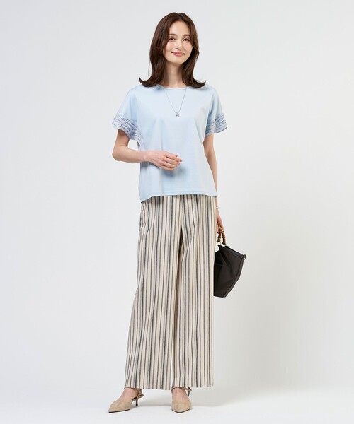 J.PRESS(ジェイプレス)の「【一枚で着映え・シーンレスに活躍】コットンスムース レースデザイン カットソー(Tシャツ/カットソー・レディース・ブラウン系/サックスブルー系/ホワイト系/ライトグレー系/ホワイト系1/ネイビー系・T15/T13)」の19枚目の写真