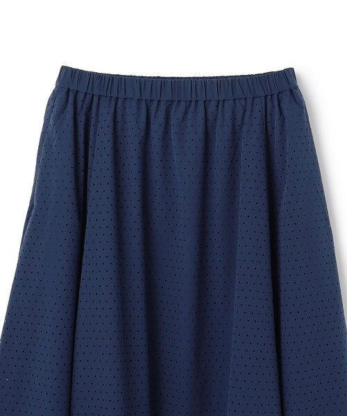 UNFILO（アンフィーロ）の「【セットアップ着用可/ウエストゴム】FINE MOVE パンチング ドット スカート（スカート・レディース・ダルブルー系/ホワイト系/ブラック系/カーキ系・X-SMALL/SMALL/MEDIUM/LARGE）」の18枚目の写真