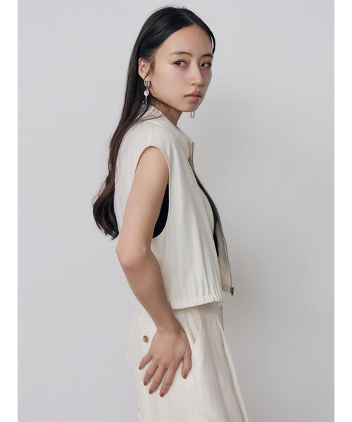 MURUA(ムルーア)の「【セットアップ対応】ブラッシュライクショートシャツ 夏服(シャツ/ブラウス・レディース・ブラウン/アイボリー/ブラック・FREE)」の6枚目の写真