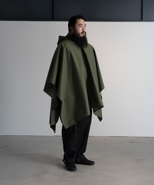 yoshiokubo(ヨシオクボ)の「yoshiokubo ヨシオクボ / PONCHO 防水ポンチョ レインコート / YES23903(ポンチョ・メンズ・ブラック/カーキ/ターコイズブルー・FREE)」の11枚目の写真