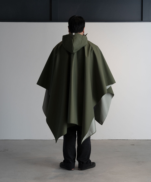 yoshiokubo(ヨシオクボ)の「yoshiokubo ヨシオクボ / PONCHO 防水ポンチョ レインコート / YES23903(ポンチョ・メンズ・ブラック/カーキ/ターコイズブルー・FREE)」の12枚目の写真