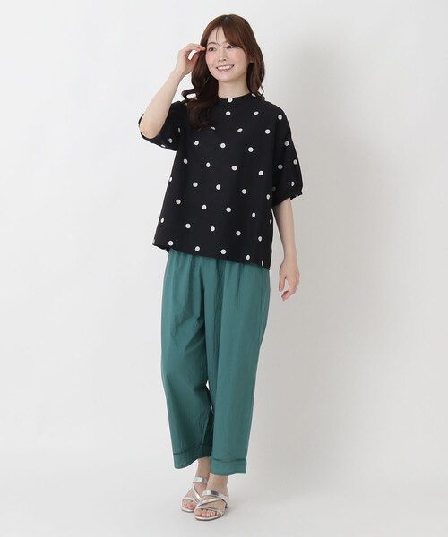 one'sterrace(ワンズテラス)の「綿麻ドット刺繍 パフスリーブブラウス(シャツ/ブラウス・レディース・ネイビー系5/ブラック系8/グレー系その他7・02)」の6枚目の写真