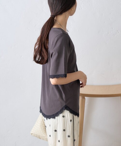 CIAOPANIC TYPY(チャオパニックティピー)の「袖裾レースリブTee(Tシャツ/カットソー・レディース・ブラウン/チャコールグレー/オフホワイト/イエロー・ONE SIZE)」の22枚目の写真