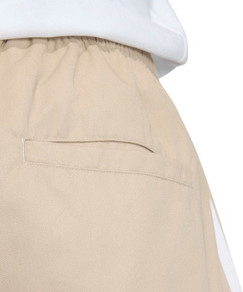 adidas(アディダス)の「adidas ADICOLOR SST COTTON TWILL SHORTS / アディダス アディカラー SST コットン ツイル ショーツ(その他パンツ・メンズ・カーキ・M/L/XL/S/XXL)」の8枚目の写真