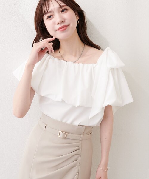 natural couture（ナチュラルクチュール）の「〈mizukoto〉マルチWAYオフショルバルーンTOPS（シャツ/ブラウス・レディース・ラベンダー/その他1/オフホワイト/ブラック/ネイビー・FREE）」の2枚目の写真