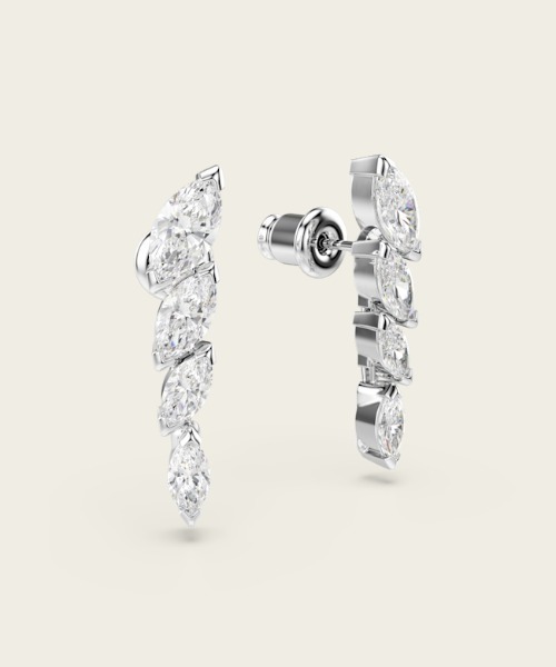 SWAROVSKI（スワロフスキー）の「【公式】【スワロフスキー】Mesmera ピアス, マーキスカット, ホワイト, ロジウム・プレーティング（ピアス（両耳用）・レディース・シルバー系・ONE SIZE）」の4枚目の写真
