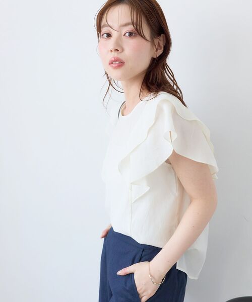 le.coeur blanc(ルクールブラン)の「フレンチフレアスリーブブラウス(シャツ/ブラウス・レディース・ブラック/オフホワイト/イエロー・38)」の16枚目の写真