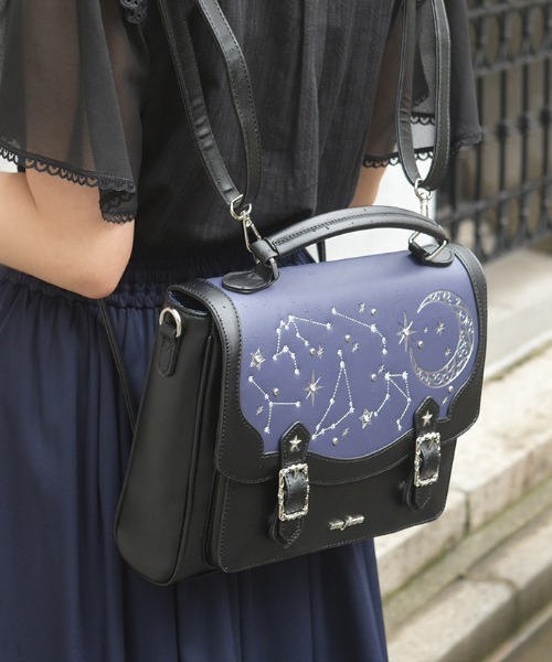 axes femme(アクシーズファム)の「月星箔押しフラップサッチェル(ショルダーバッグ・レディース・ブラック/ネイビー・FREE)」の5枚目の写真