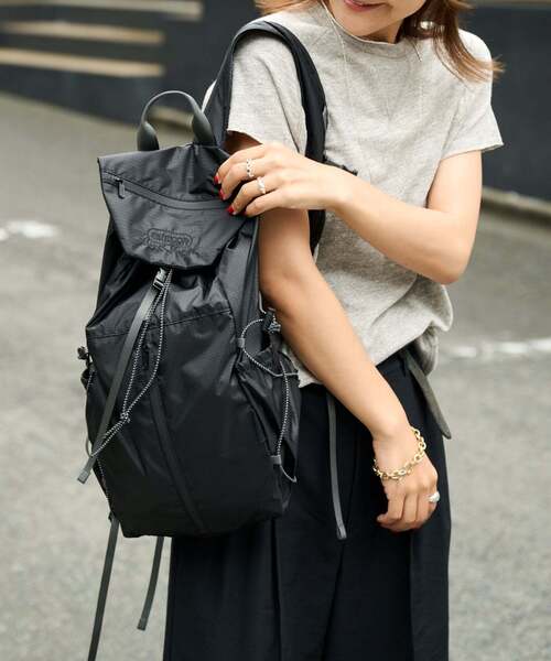 OUTDOOR PRODUCTS(アウトドアプロダクツ)の「追加5 PACKABLE BACKPACK(バックパック/リュック・レディース・ブラック/レッド/ライトグレー・FREE)」の4枚目の写真