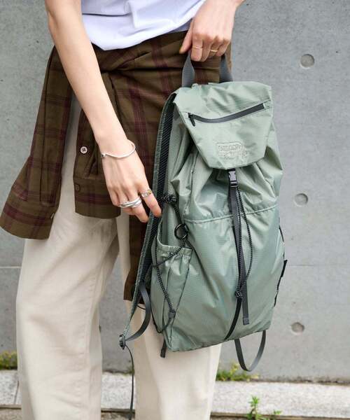 OUTDOOR PRODUCTS(アウトドアプロダクツ)の「追加5 PACKABLE BACKPACK(バックパック/リュック・レディース・ブラック/レッド/ライトグレー・FREE)」の8枚目の写真