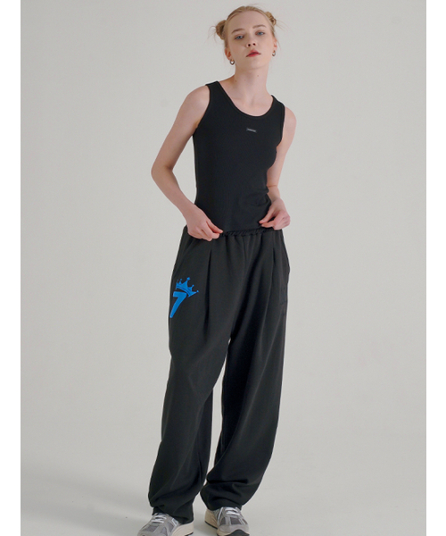 FABULOUS ARCHIVE（ファビュラスアーカイブ）の「SEVEN BALLOON PANTS BLACK(FCG1PT695M)（スウェットパンツ・レディース・ブラック・MEDIUM）」の3枚目の写真