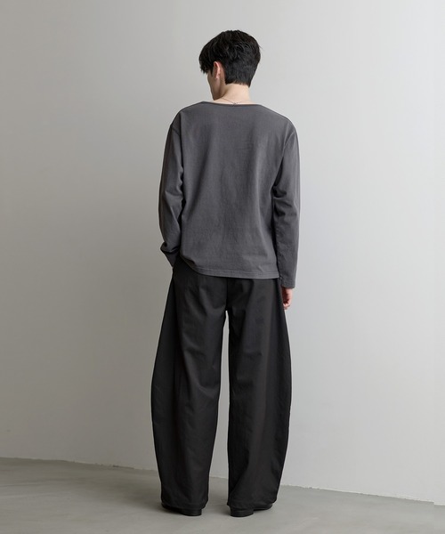 ASTRONOMY(アストロノミー)の「Compact Cotton Crew&U-Neck L/S Tee(Tシャツ/カットソー・メンズ・ブラウン系/ブラウン/グレー系/ブラック系/ブラック/ホワイト/チャコール/ホワイト系・XL/S/L/M)」の15枚目の写真
