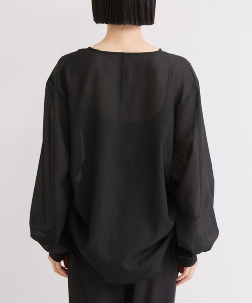 le cercle ADAM ET ROPE'（ルセルクルアダムエロペ）の「サイドギャザーシアーシャツ（シャツ/ブラウス・レディース・サックスブルー/ブラック/ホワイト・FREE）」の16枚目の写真