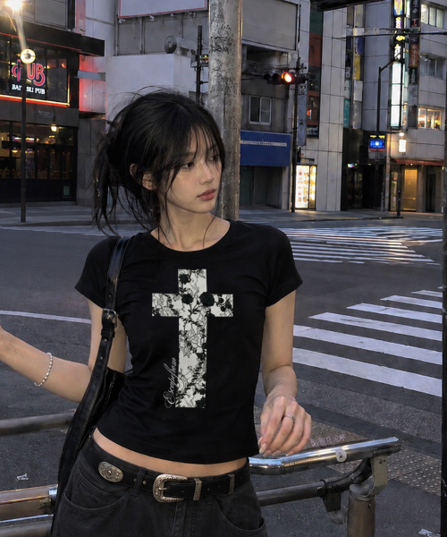 ESCAPEFROM(エスケープフロム)の「レースロードプリントスリムフィット半袖Tシャツブラック(Tシャツ/カットソー・レディース・その他・LARGE/MEDIUM)」の1枚目の写真