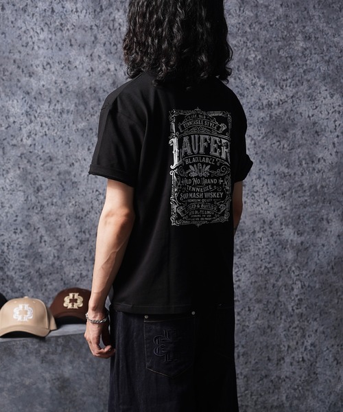Laufer(ロイファー)の「【Laufer】ボトルラベル クロップド ヘンリーネックTシャツ / バックプリント&胸刺繍 ユニセックス(Tシャツ/カットソー・メンズ・ネイビー/ナチュラル/ブラック/スミクロ・M/S/L)」の11枚目の写真