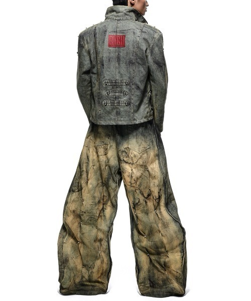 RICH（リッチ）の「【RICH】MULTI RIVET DIRT WASHED WIDE PANTS  / 【RICH】ダーティーウォッシュリベットワイドデニムパンツ＜着用動画あり＞（デニムパンツ・メンズ・チャコール・M/XS）」の10枚目の写真
