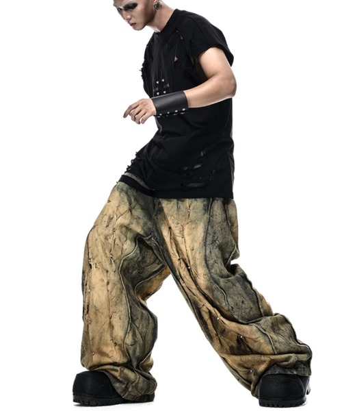 RICH（リッチ）の「【RICH】MULTI RIVET DIRT WASHED WIDE PANTS  / 【RICH】ダーティーウォッシュリベットワイドデニムパンツ＜着用動画あり＞（デニムパンツ・メンズ・チャコール・M/XS）」の4枚目の写真