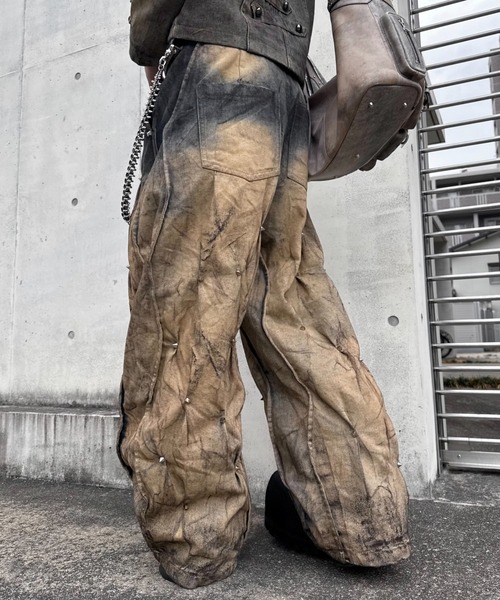 RICH（リッチ）の「【RICH】MULTI RIVET DIRT WASHED WIDE PANTS  / 【RICH】ダーティーウォッシュリベットワイドデニムパンツ＜着用動画あり＞（デニムパンツ・メンズ・チャコール・M/XS）」の16枚目の写真