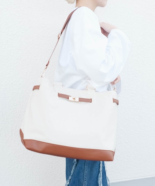 Chick(チック)の「【es】【susabi/スサビ】STACEY 撥水キャンバス&撥水ナイロン 2WAY トートバッグ マザーズバッグ(トートバッグ・レディース・ライトグレー/ブラック/ベージュ/ホワイト系1/ホワイト系2・FREE)」の6枚目の写真