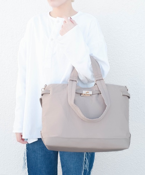 Chick(チック)の「【es】【susabi/スサビ】STACEY 撥水キャンバス&撥水ナイロン 2WAY トートバッグ マザーズバッグ(トートバッグ・レディース・ライトグレー/ブラック/ベージュ/ホワイト系1/ホワイト系2・FREE)」の22枚目の写真