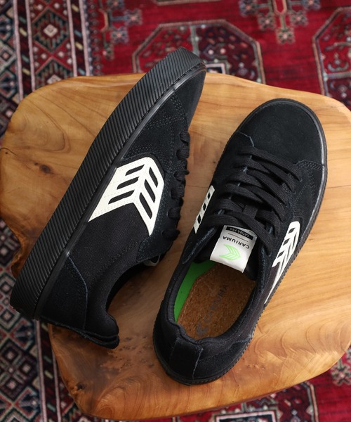CARIUMA(カリウマ)の「CATIBA PRO Low Suede and Canvas Logo Sneaker カティバ プロ ロー スウェード アンド キャンバス ロゴ スニーカー(スニーカー・メンズ・ブラック系その他/ブラック系その他3/ブラック系その他2・US8/US8.5/US7.5/US6.5/US-8/US-8h/US9/US7)」の2枚目の写真