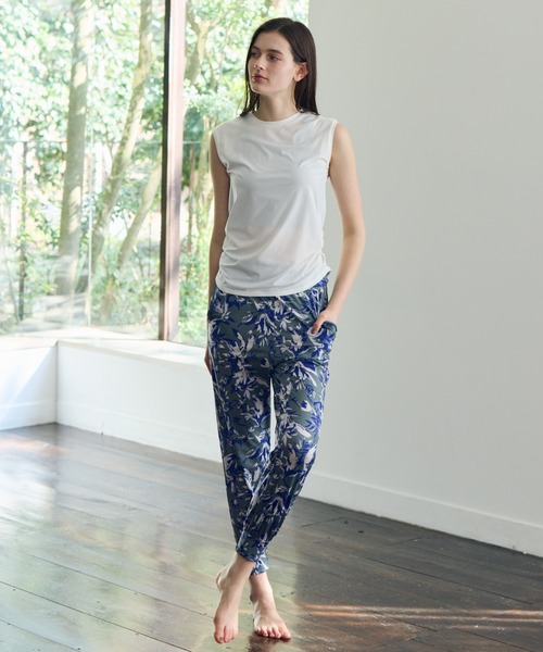 Julier Yoga and Relax(ジュリエヨガアンドリラックス)の「Julier (定番)ライトプライム ライトフィットタンクトップ(タンクトップ・レディース・ブルー/ホワイト/ネイビー・FREE)」の18枚目の写真