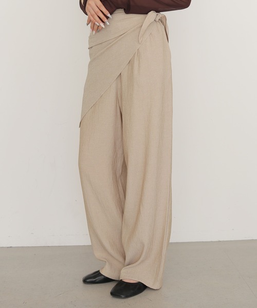 cheriella(シェリエラ)の「【cheriella】スカーフ付きレイヤードスラックス SCARF LAYERED SLACKS(スラックス・レディース・チャコールグレー/ベージュ・FREE)」の15枚目の写真