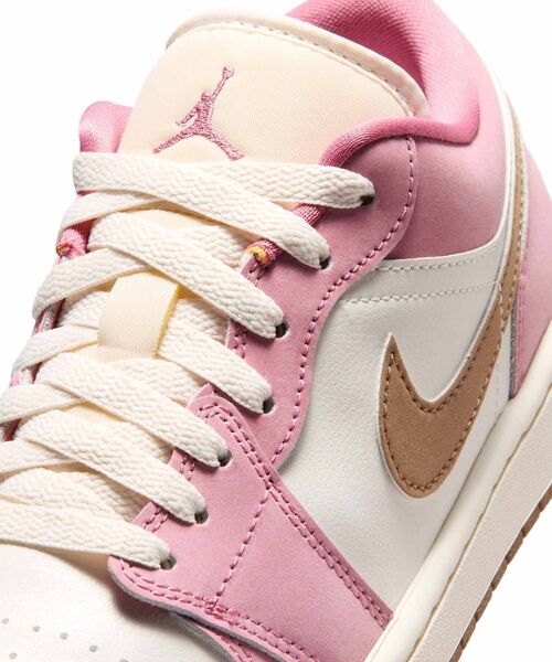 JORDAN BRAND(ジョーダンブランド)の「エア ジョーダン 1 LOW ウィメンズシューズ / Air Jordan 1 Low Women's Shoes DC0774-609 Desert Berry(スニーカー・レディース・ピンク系その他2・24.5/23/22.5/25/23.5/24/26/25.5/22)」の7枚目の写真