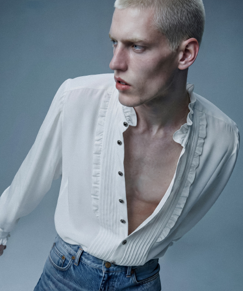 UNTAGE（アンテージ）の「ビクトリアンプリーツフラストランブラウス[ホワイト(MAN)]_UTS-FS09（シャツ/ブラウス・メンズ・その他・FREE）」の2枚目の写真