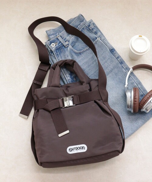fredy emue（フレディエミュ）の「【OUTDOOR PRODUCTS】ナイロン2wayベルトトートバッグS（トートバッグ・レディース・ブラウン/シルバー/ブラック・FREE）」の7枚目の写真