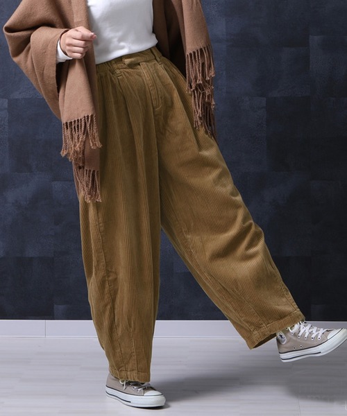 SELECT LEVERY(セレクトリベリー)の「コーデュロイサーカスパンツ(その他パンツ・レディース・ブラック/グレー/ブラウン/ベージュ/モカ/オフホワイト・X-LARGE/LARGE/SMALL/MEDIUM)」の5枚目の写真