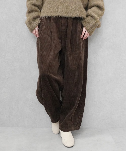 SELECT LEVERY(セレクトリベリー)の「コーデュロイサーカスパンツ(その他パンツ・レディース・ブラック/グレー/ブラウン/ベージュ/モカ/オフホワイト・X-LARGE/LARGE/SMALL/MEDIUM)」の18枚目の写真