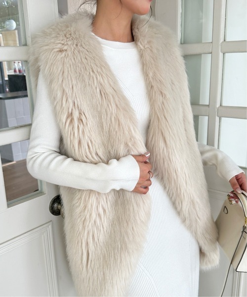 BIRTHDAY BASH(バースデイバッシュ)の「VEGAN FUR GILET IVORY(ヴィーガンファージレ)(その他アウター・レディース・アイボリー・FREE)」の1枚目の写真