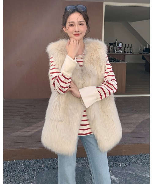 BIRTHDAY BASH(バースデイバッシュ)の「VEGAN FUR GILET IVORY(ヴィーガンファージレ)(その他アウター・レディース・アイボリー・FREE)」の2枚目の写真