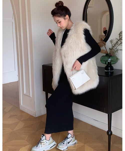 BIRTHDAY BASH(バースデイバッシュ)の「VEGAN FUR GILET IVORY(ヴィーガンファージレ)(その他アウター・レディース・アイボリー・FREE)」の10枚目の写真
