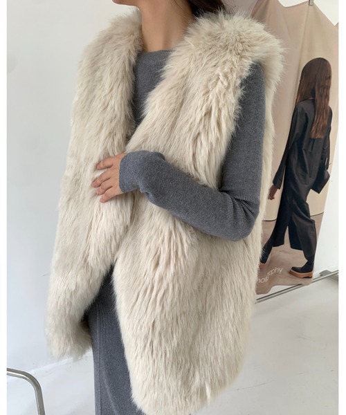 BIRTHDAY BASH(バースデイバッシュ)の「VEGAN FUR GILET IVORY(ヴィーガンファージレ)(その他アウター・レディース・アイボリー・FREE)」の21枚目の写真