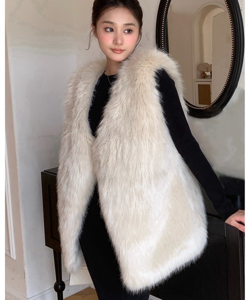 BIRTHDAY BASH(バースデイバッシュ)の「VEGAN FUR GILET IVORY(ヴィーガンファージレ)(その他アウター・レディース・アイボリー・FREE)」の9枚目の写真