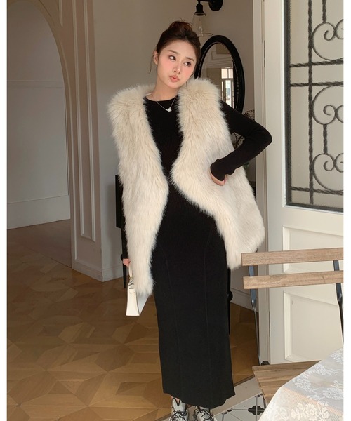 BIRTHDAY BASH(バースデイバッシュ)の「VEGAN FUR GILET IVORY(ヴィーガンファージレ)(その他アウター・レディース・アイボリー・FREE)」の11枚目の写真