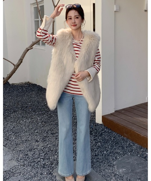 BIRTHDAY BASH(バースデイバッシュ)の「VEGAN FUR GILET IVORY(ヴィーガンファージレ)(その他アウター・レディース・アイボリー・FREE)」の4枚目の写真