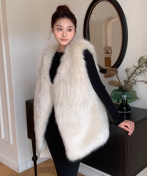 BIRTHDAY BASH(バースデイバッシュ)の「VEGAN FUR GILET IVORY(ヴィーガンファージレ)(その他アウター・レディース・アイボリー・FREE)」の8枚目の写真
