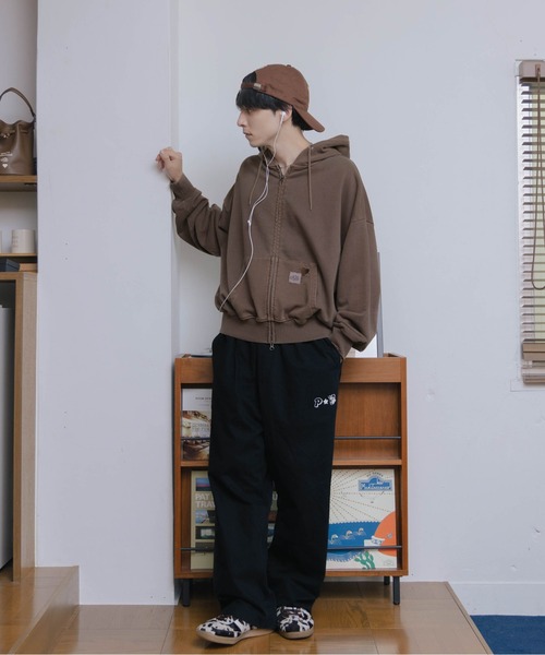 kaoyorinakami(カオヨリナカミ)の「balloon short zip hoodie / バルーンショートジップフーディ(パーカー・メンズ・グレー/ブラウン/ネイビー/レッド/ブルー/ブラック・LARGE/MEDIUM/X-LARGE/SMALL)」の17枚目の写真